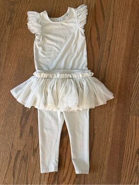 Nordstrom 2-piece outfit with tulle skirt and sleeve details